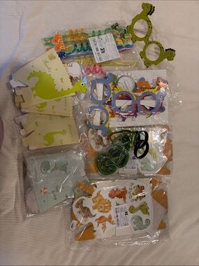 Dinosaur Party Kit for Kids - Green Dinosaur Accessories